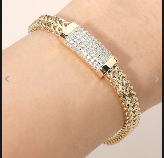 CZ bar accent w/mesh chain magnet Bracelet