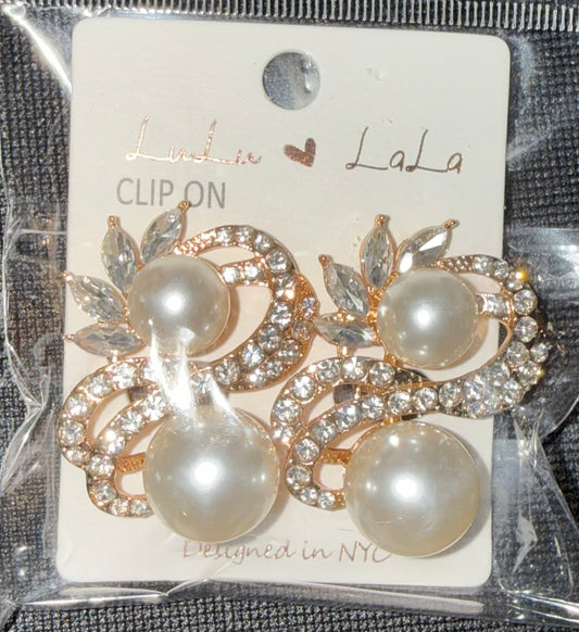 High end Silver & Gold 🎀 Pearl clip on’s
