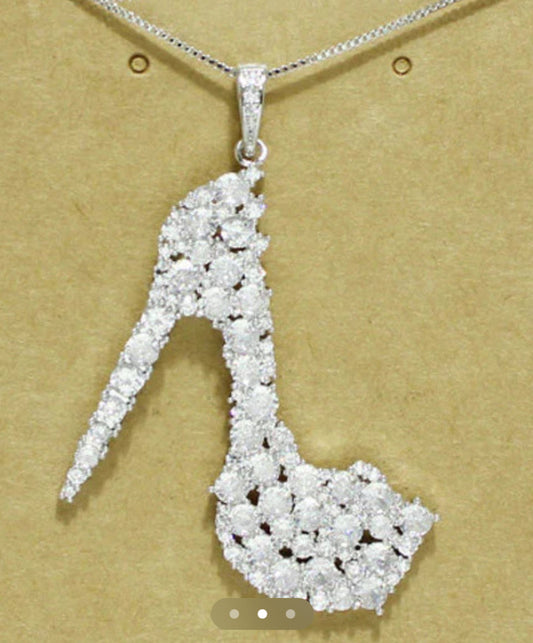 Stiletto pendant w/chain